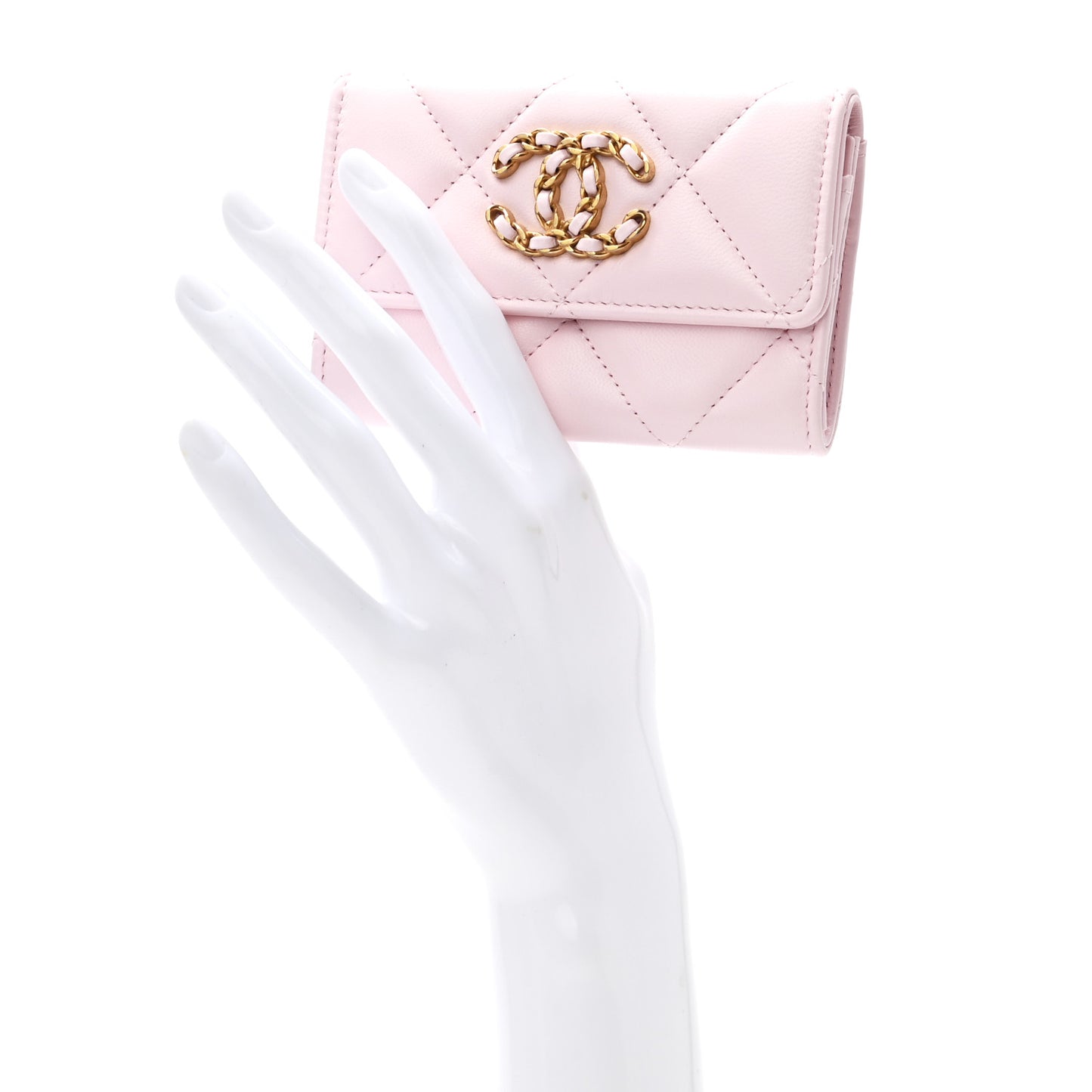 Shiny Goatskin Quilted Chanel 19 Flap Card Holder Light Pink