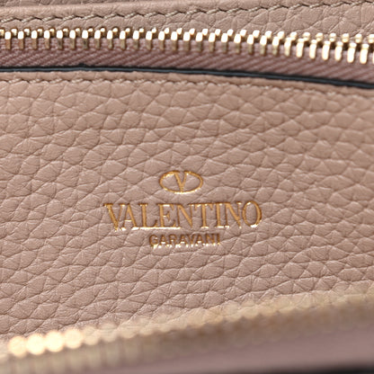 Valentino Garavani Pebbled Calfskin Rockstud Zip Around Wallet Poudre 6 of 9