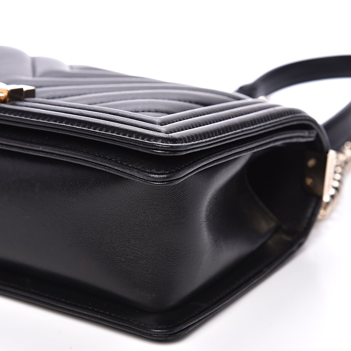Calfskin Chevron Quilted Medium Boy Flap Black