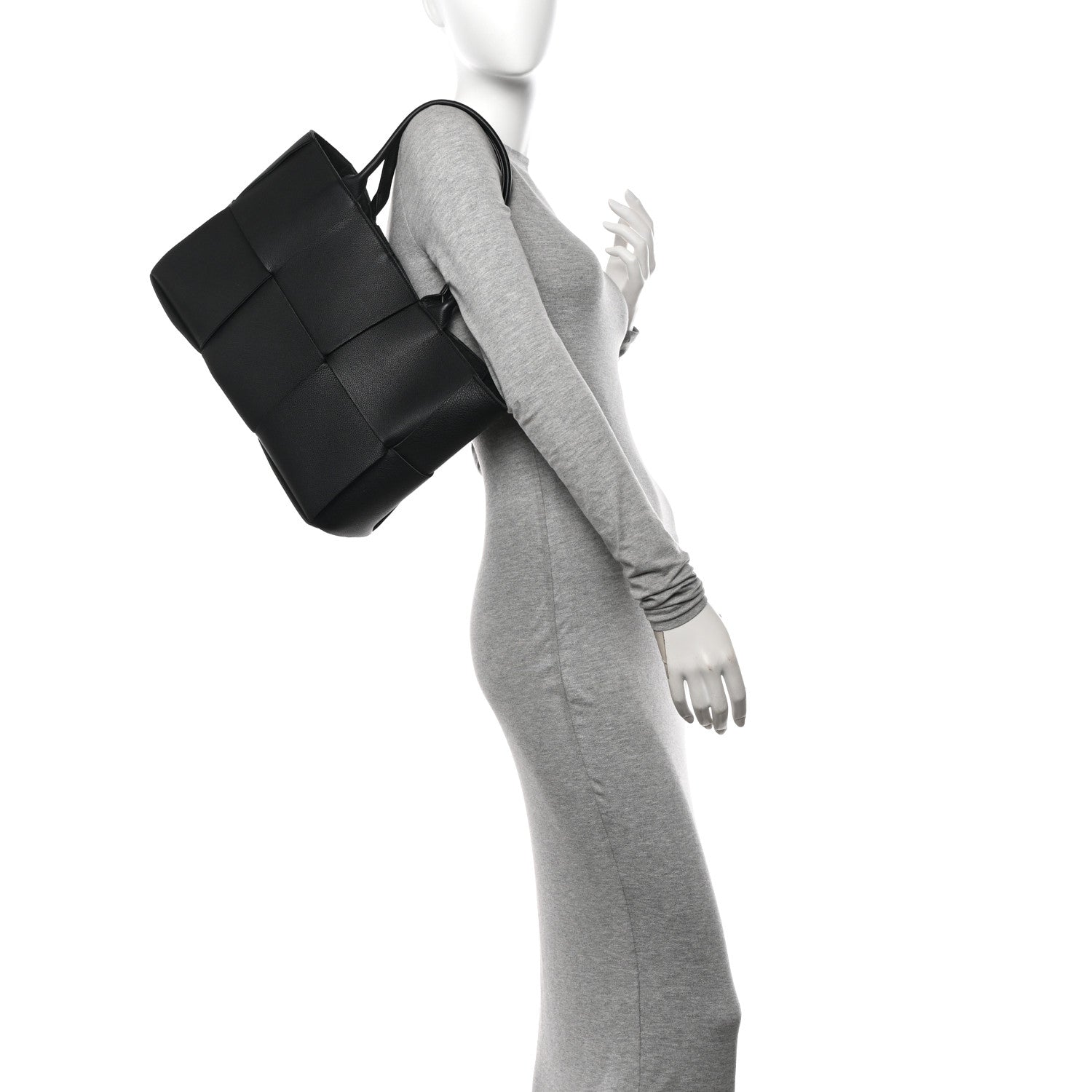 Bottega Veneta Grained Calfskin Maxi Intrecciato Arco Tote Black 2 of 12