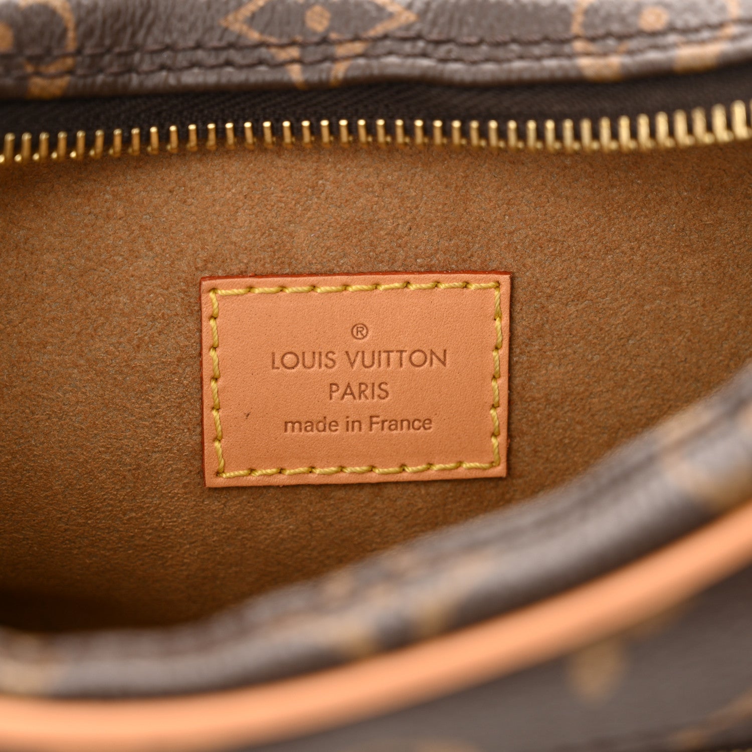 Louis Vuitton Monogram Loop 6 of 9