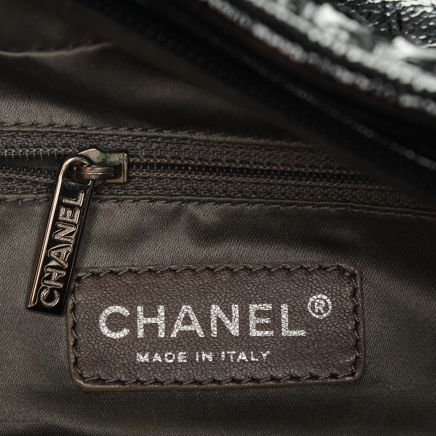 Chanel Patent Luxe Ligne Medium Bowler Black 6 of 8