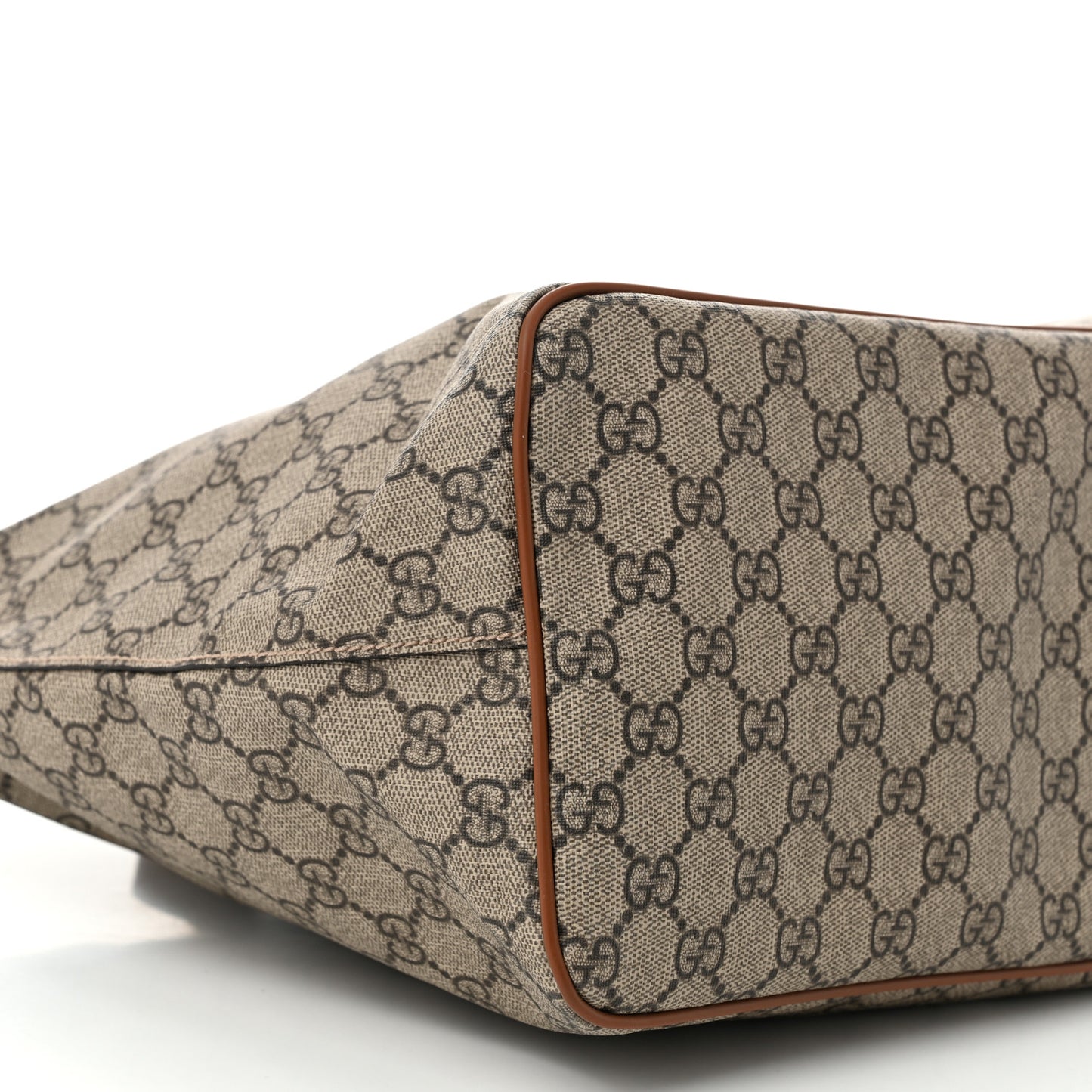 Soft GG Supreme Monogram Medium Crossbody Tote Beige Cuir