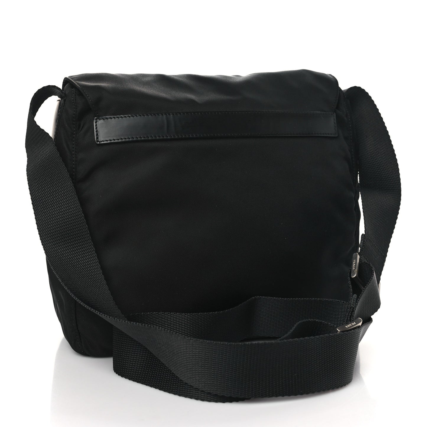 Nylon Vela Messenger Black
