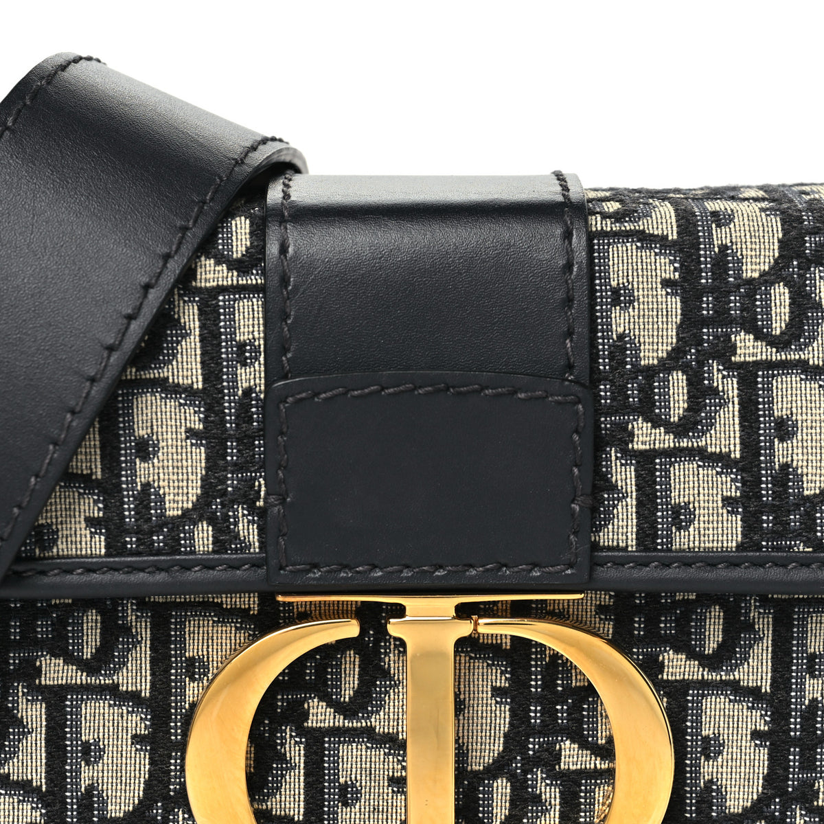 Oblique 30 Montaigne Box Bag Blue