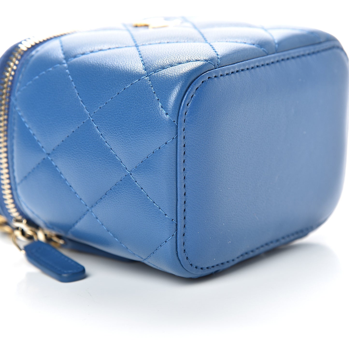 Lambskin Quilted Pearl Crush Mini Vanity Case With Chain Blue