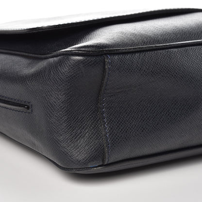 Louis Vuitton Taiga Roman MM Messenger Boreal 8 of 15