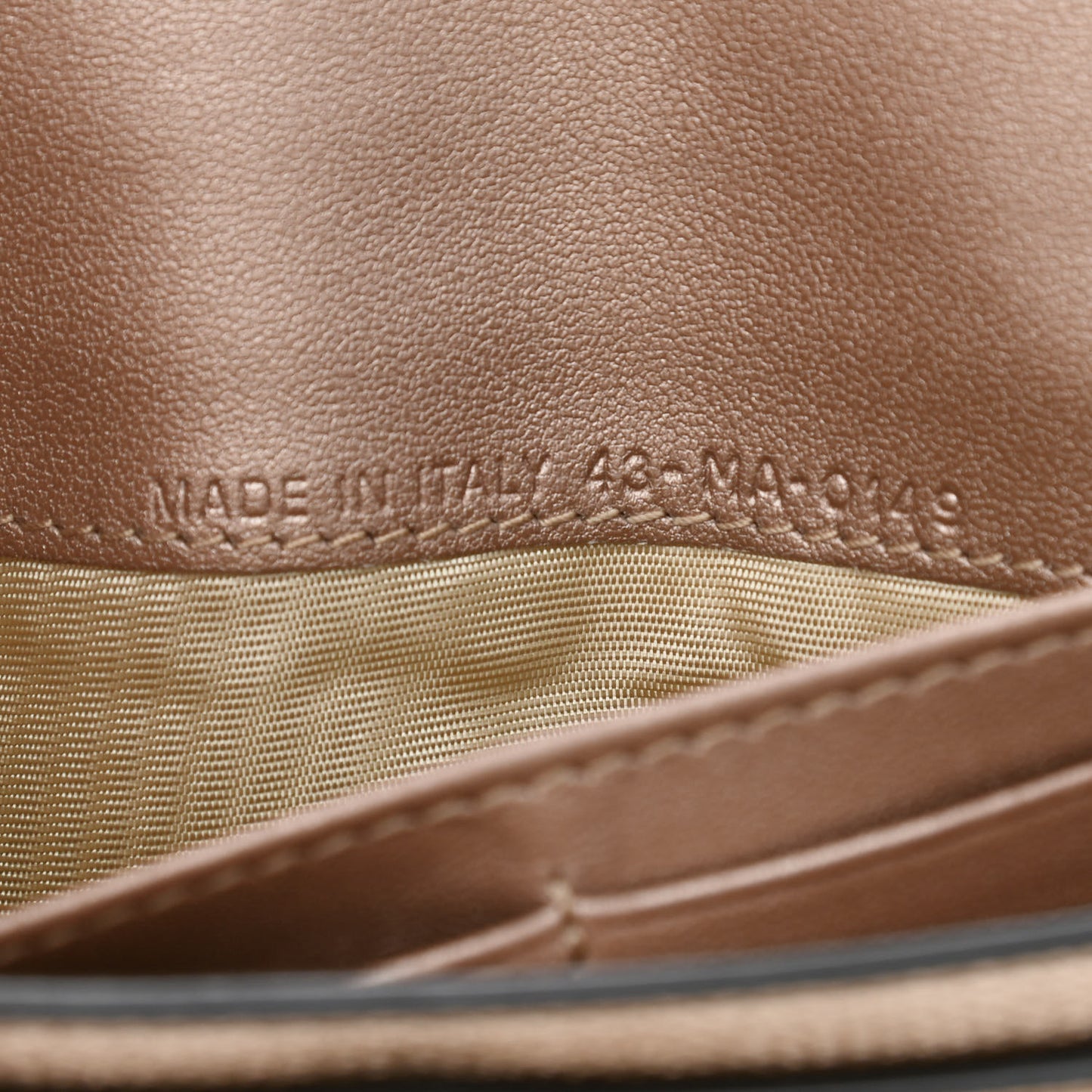 Metallic Grained Calfskin Saddle Chain Wallet Pouch