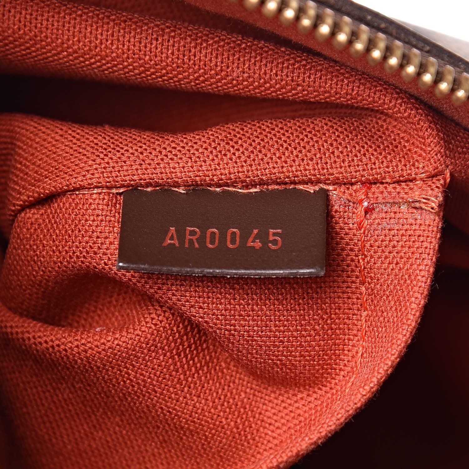 Louis Vuitton Damier Ebene Illovo MM 6 of 16
