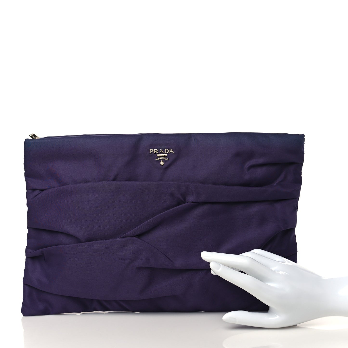 Nylon Clutch Anemone