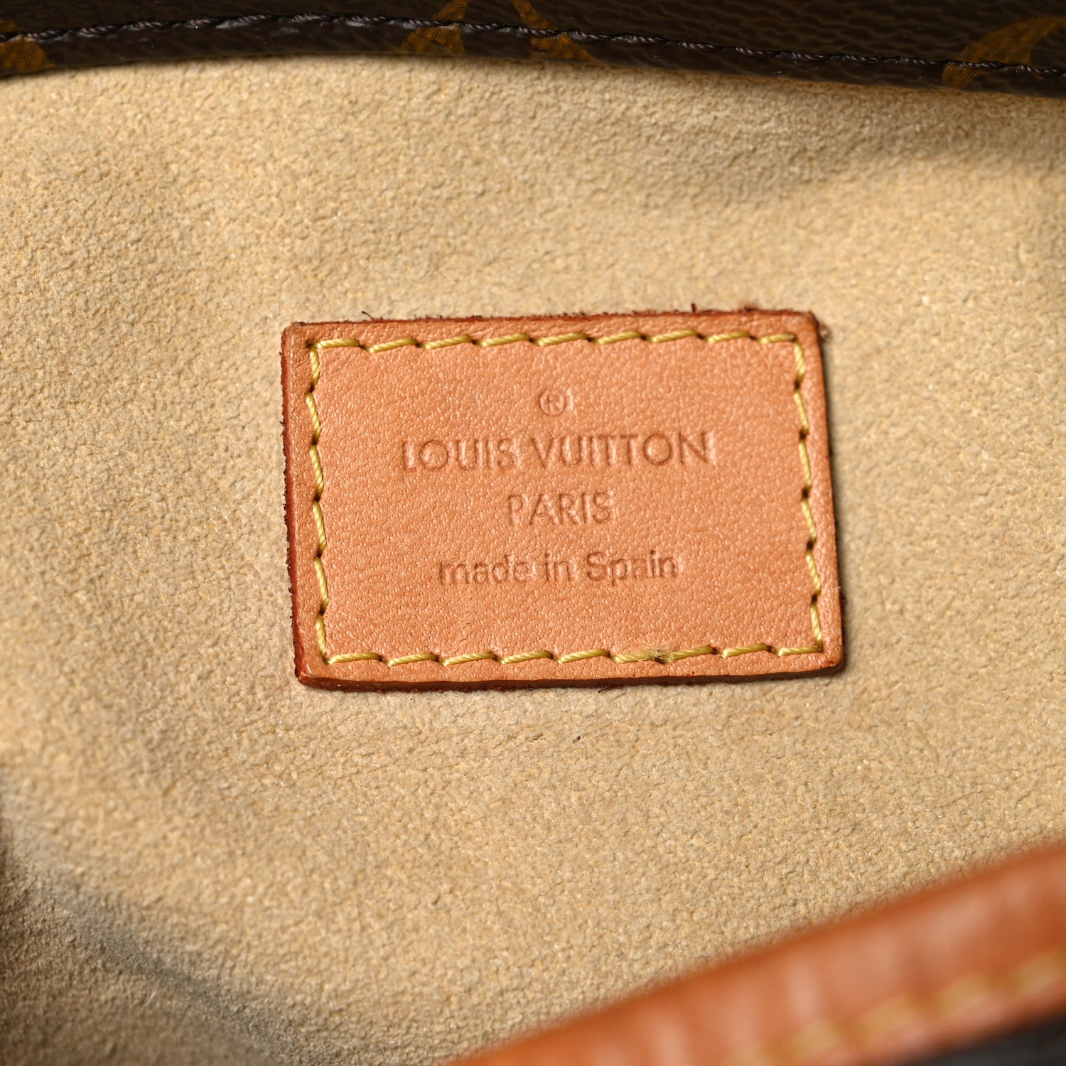 Louis Vuitton Monogram Artsy MM 6 of 10