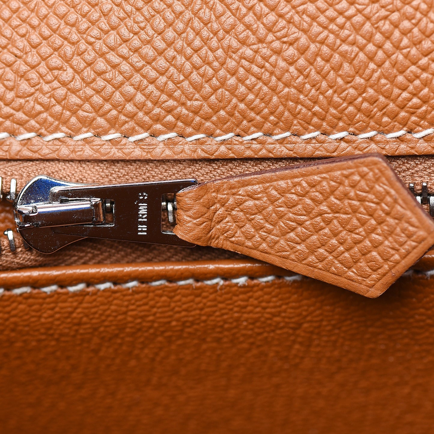 Epsom Kelly Sellier 28 Gold