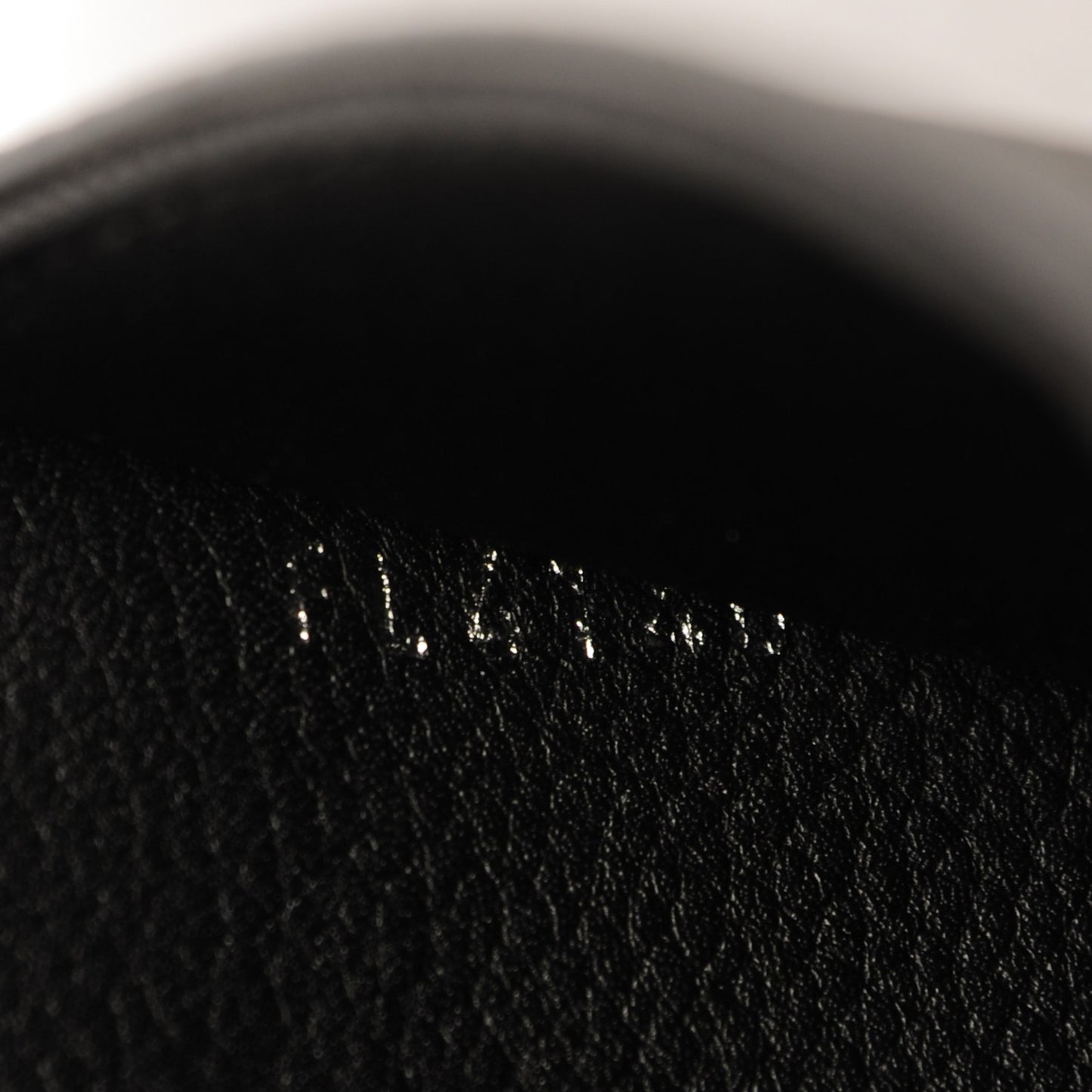 Calfskin Lockme II Chain Bag BB Black