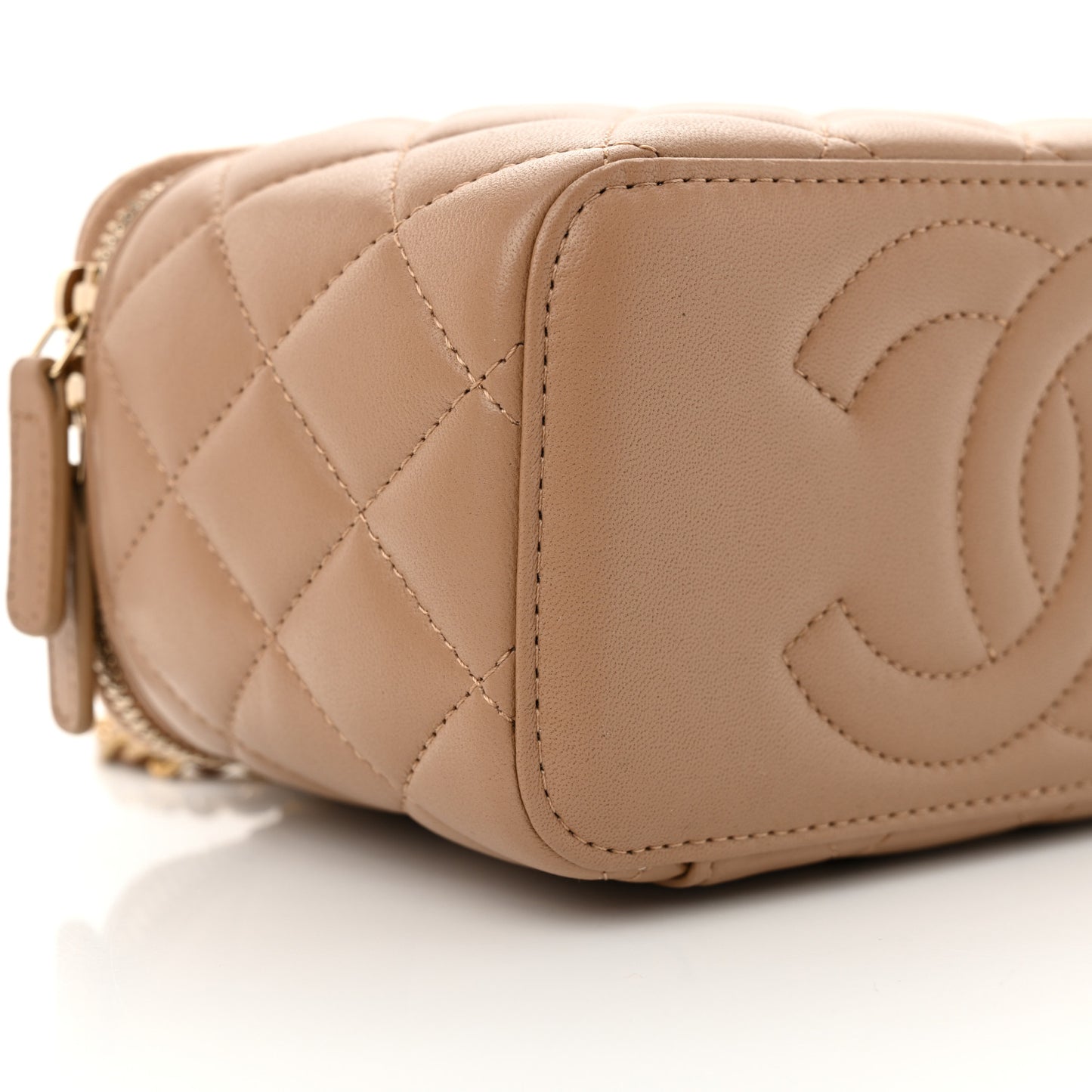 Lambskin Quilted Metal Small Top Handle Vanity Case With Chain Beige