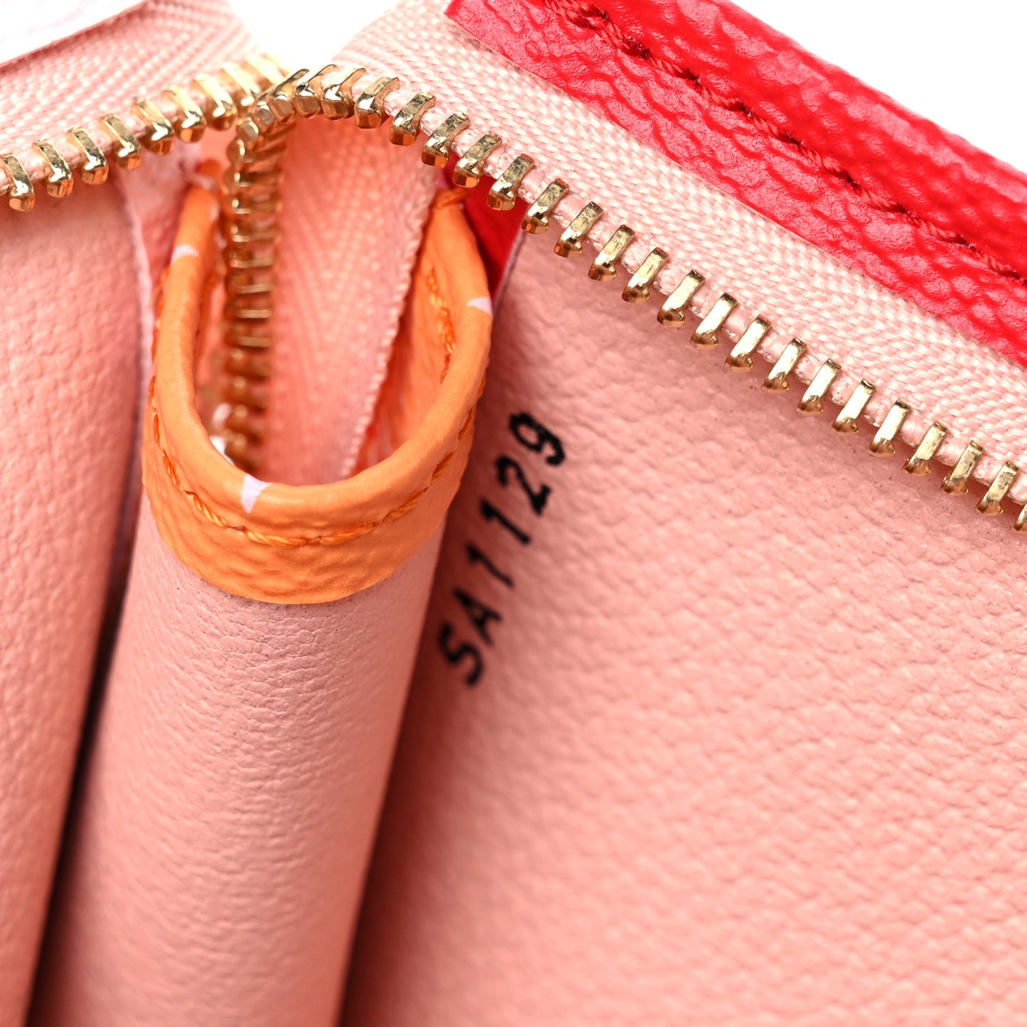 Monogram Giant Toiletry Pouch 26 Rouge