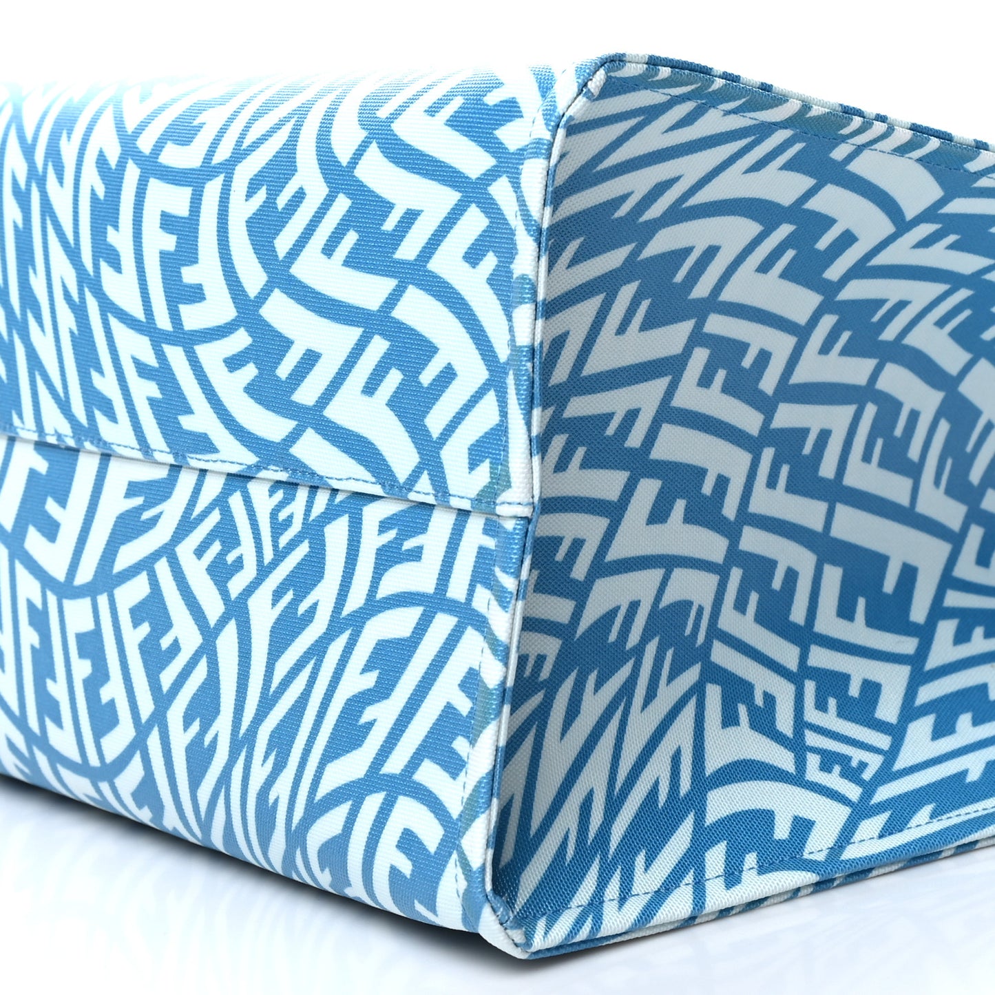 X SARAH COLEMAN Glazed Canvas Vitello King FF Vertigo Shopping Tote Bag Cyber Blue White