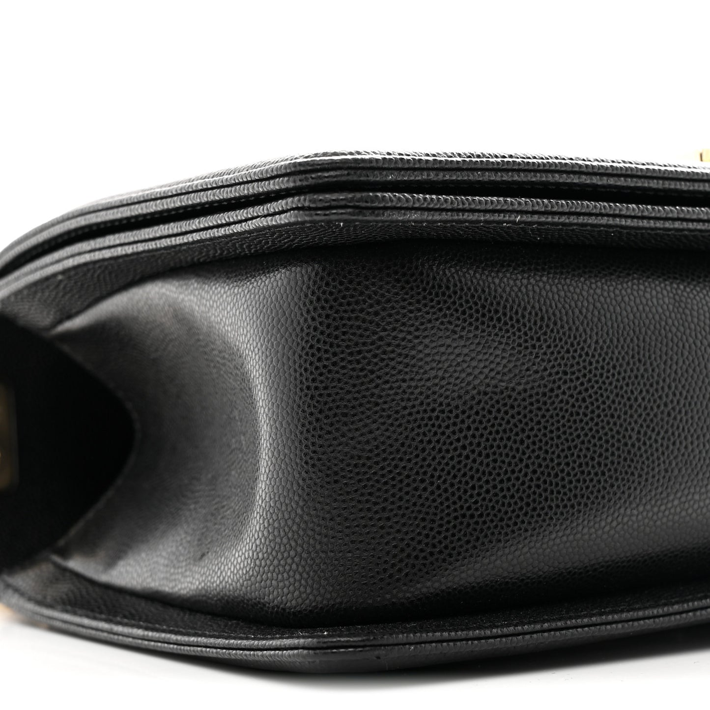 Caviar Quilted Medium Boy Flap Black