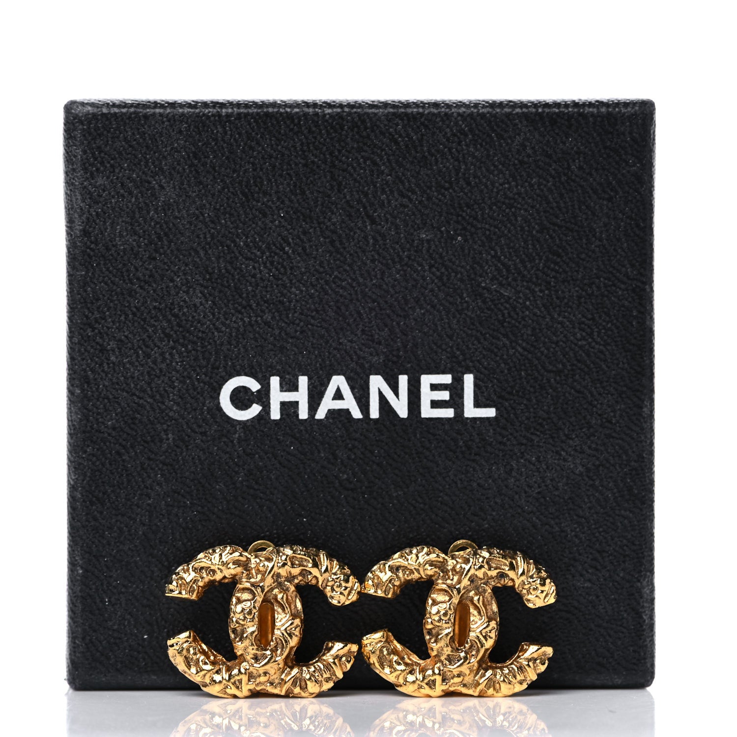 Chanel Textured CC Clip On Earrings Gold 5 of 5