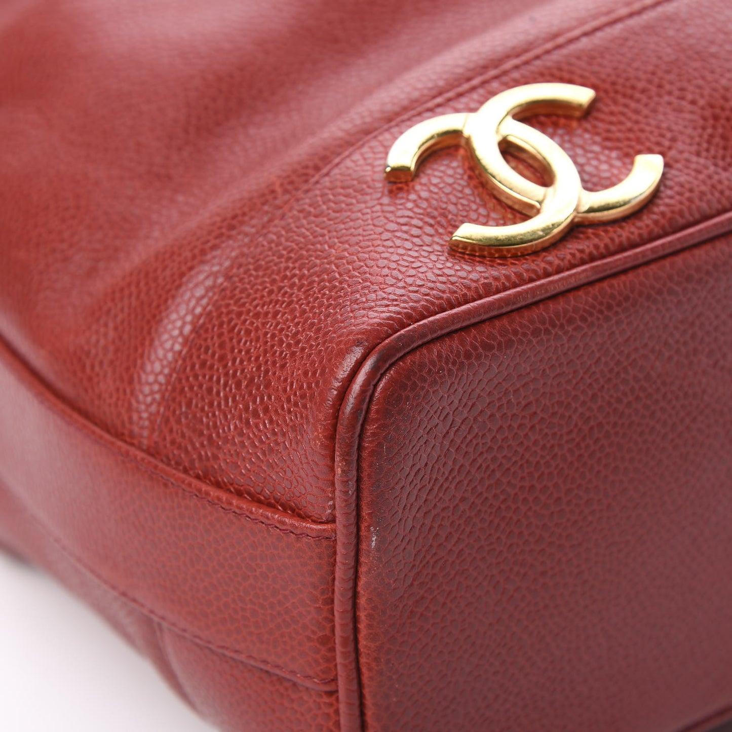 Caviar CC Drawstring Shoulder Bag Red