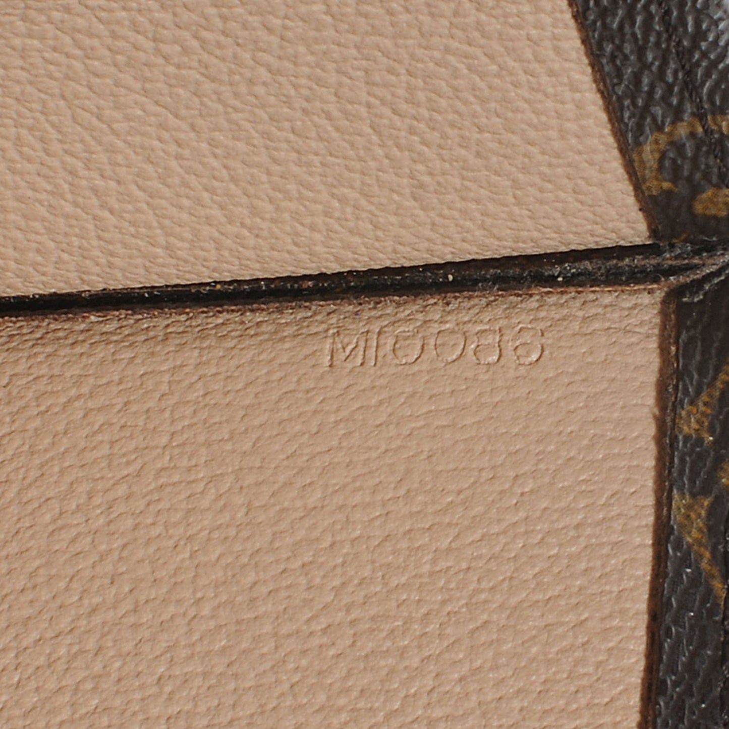 Monogram Sac Plat