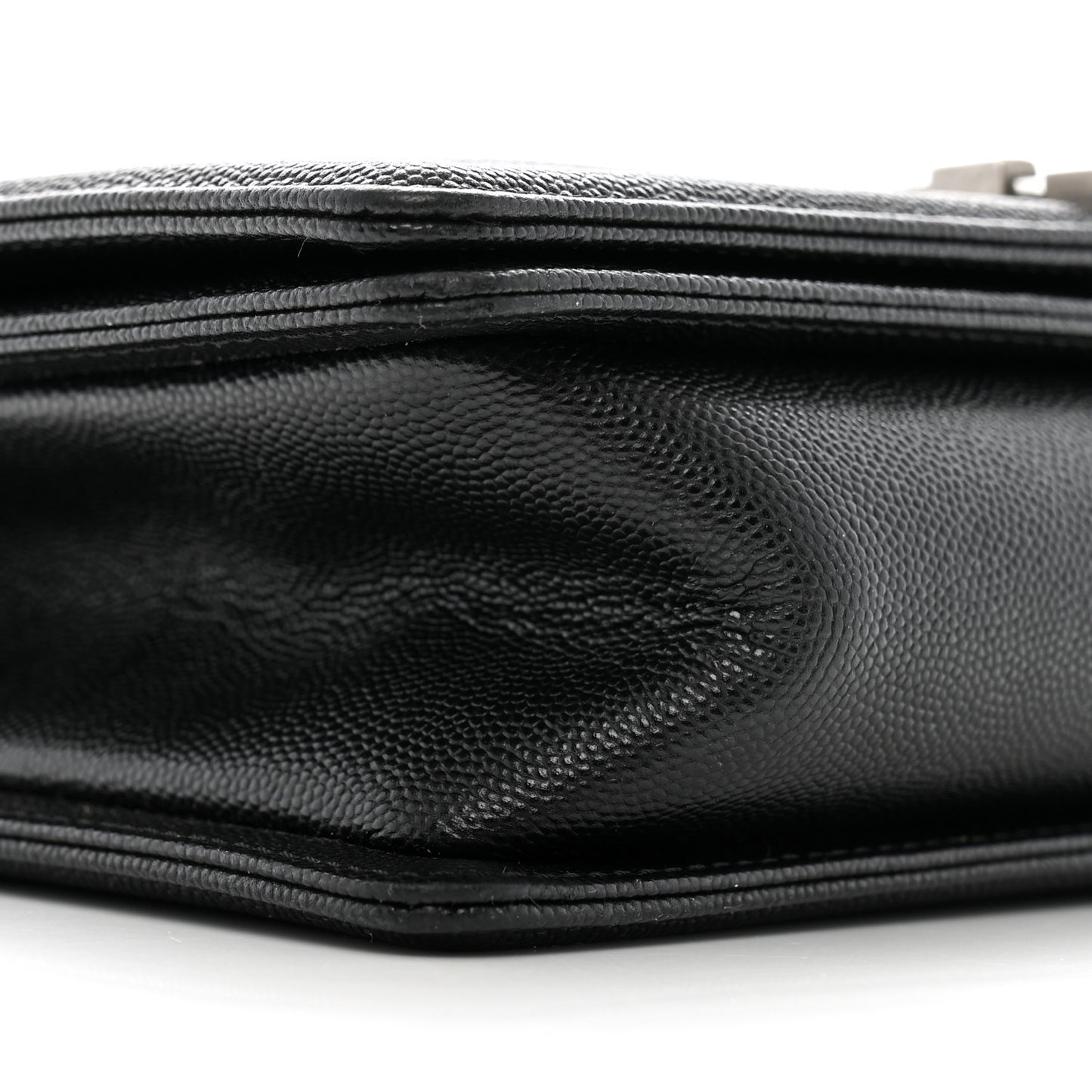 Caviar Quilted Medium Boy Flap Black