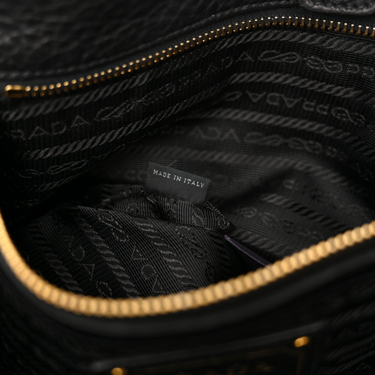 Vitello Daino Tote Black