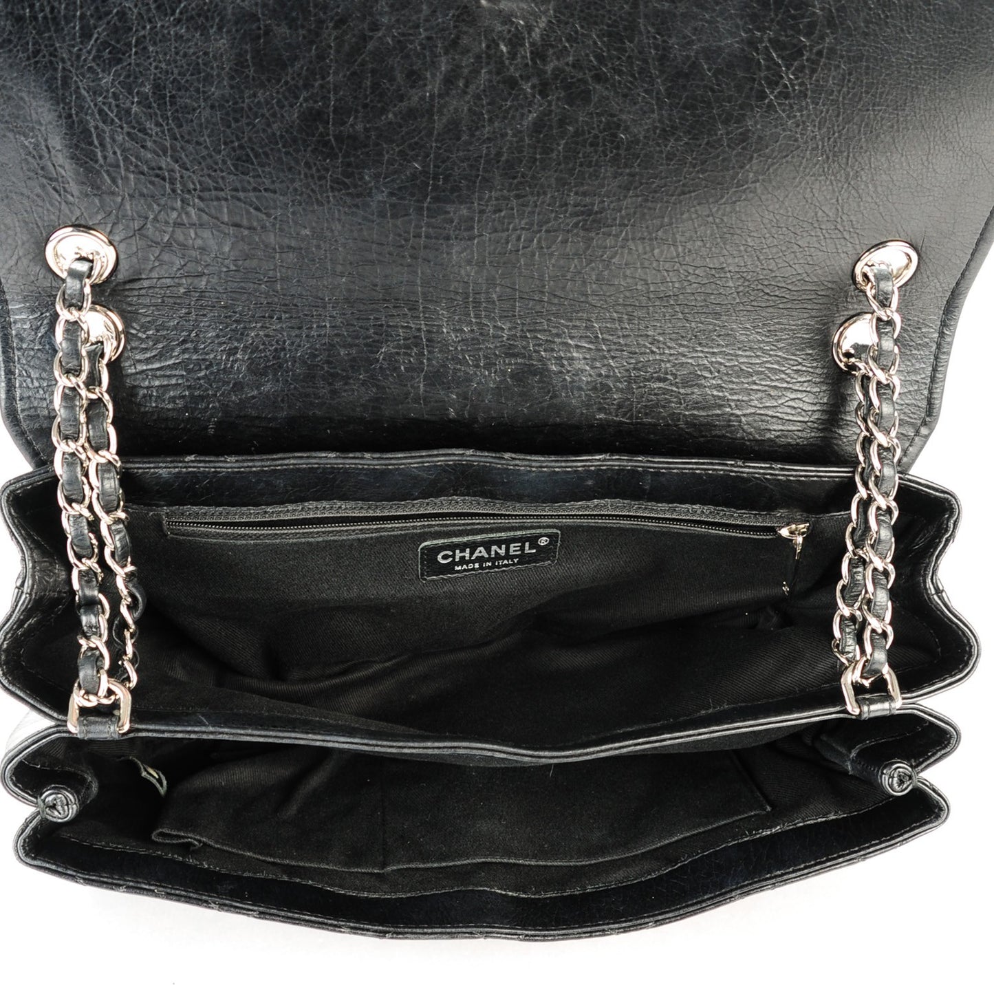 Distressed Calfskin Hamptons Accordion Flap Black