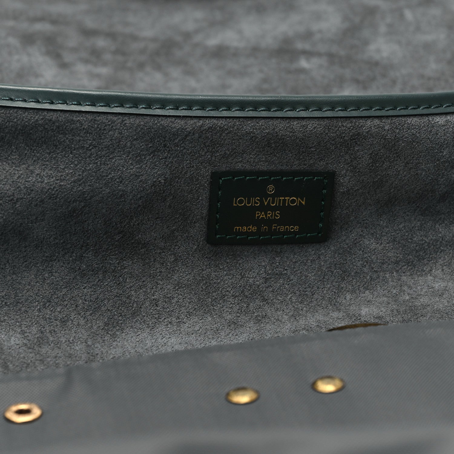 Louis Vuitton Taiga Helanga 1 Poche Epicea 5 of 9