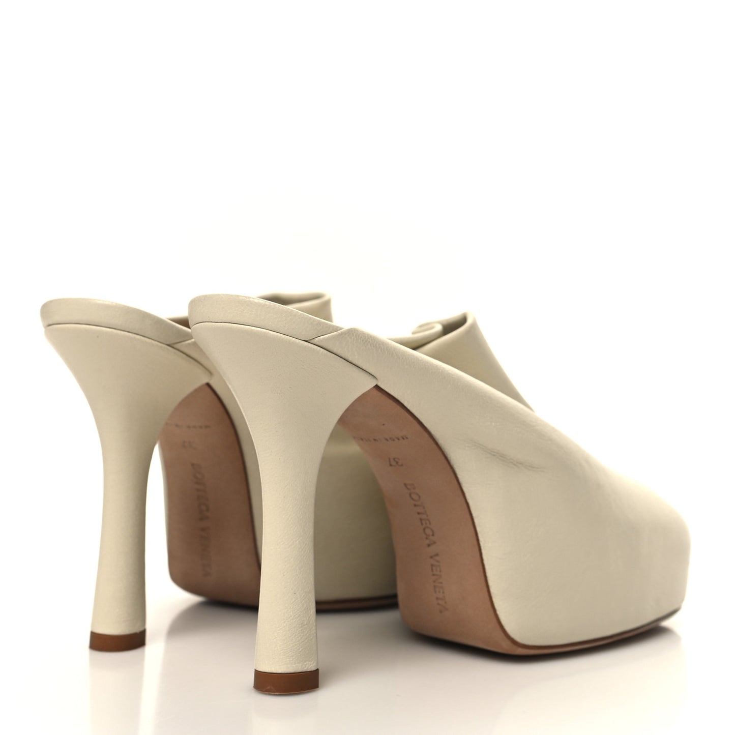 Stretch Nappa The Bold Mules 37 Wax