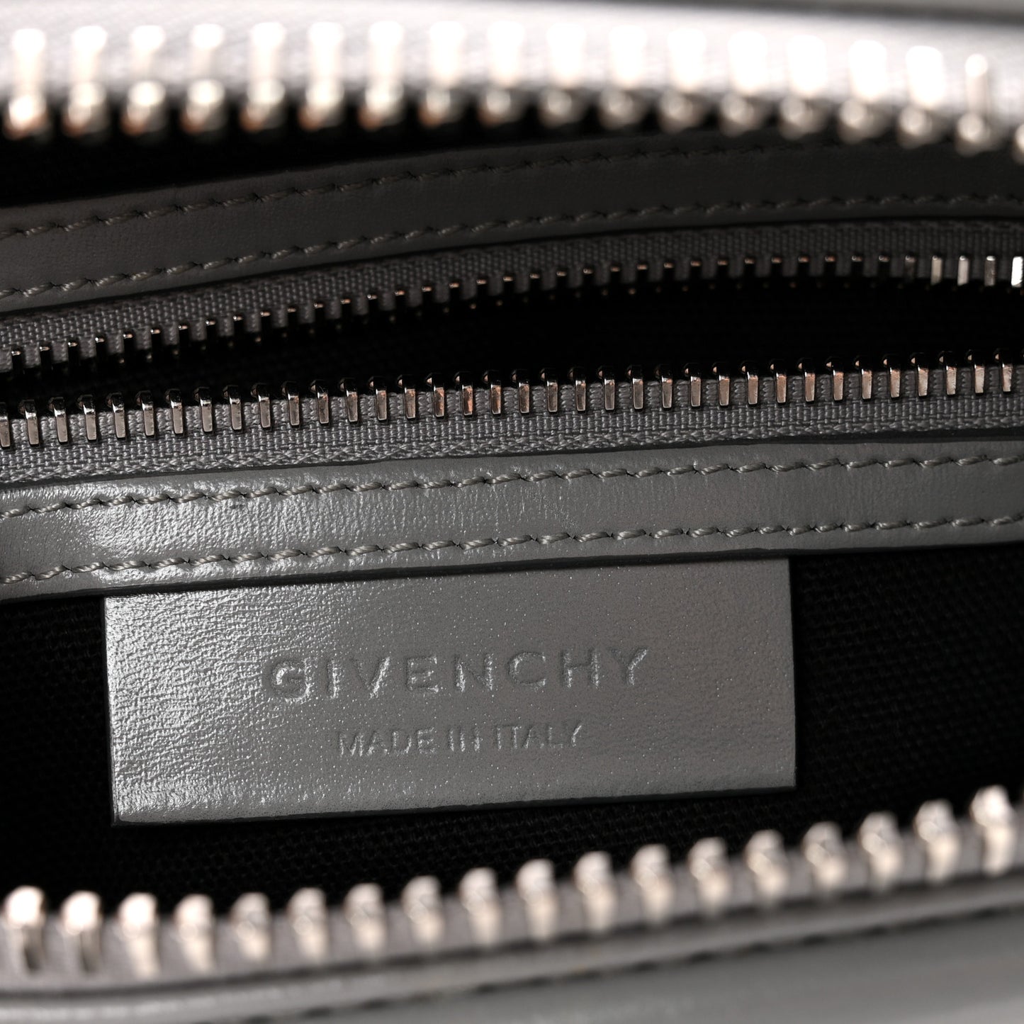 Shiny Lord Calfskin Mini Antigona Pearl Grey