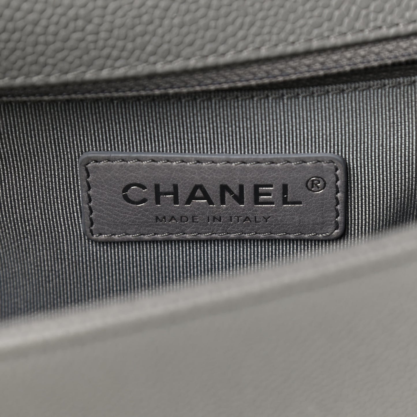 Caviar Chevron Quilted New Medium Boy Flap Grey