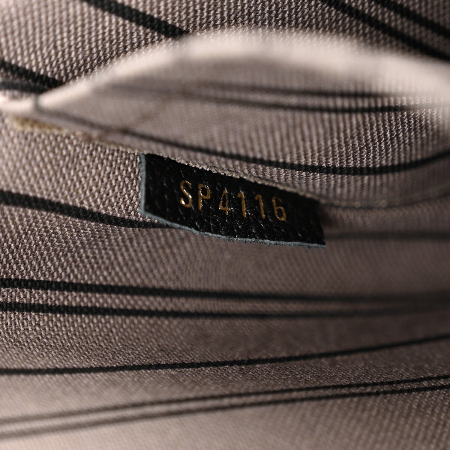 Louis Vuitton Empreinte Montaigne MM Black 7 of 11