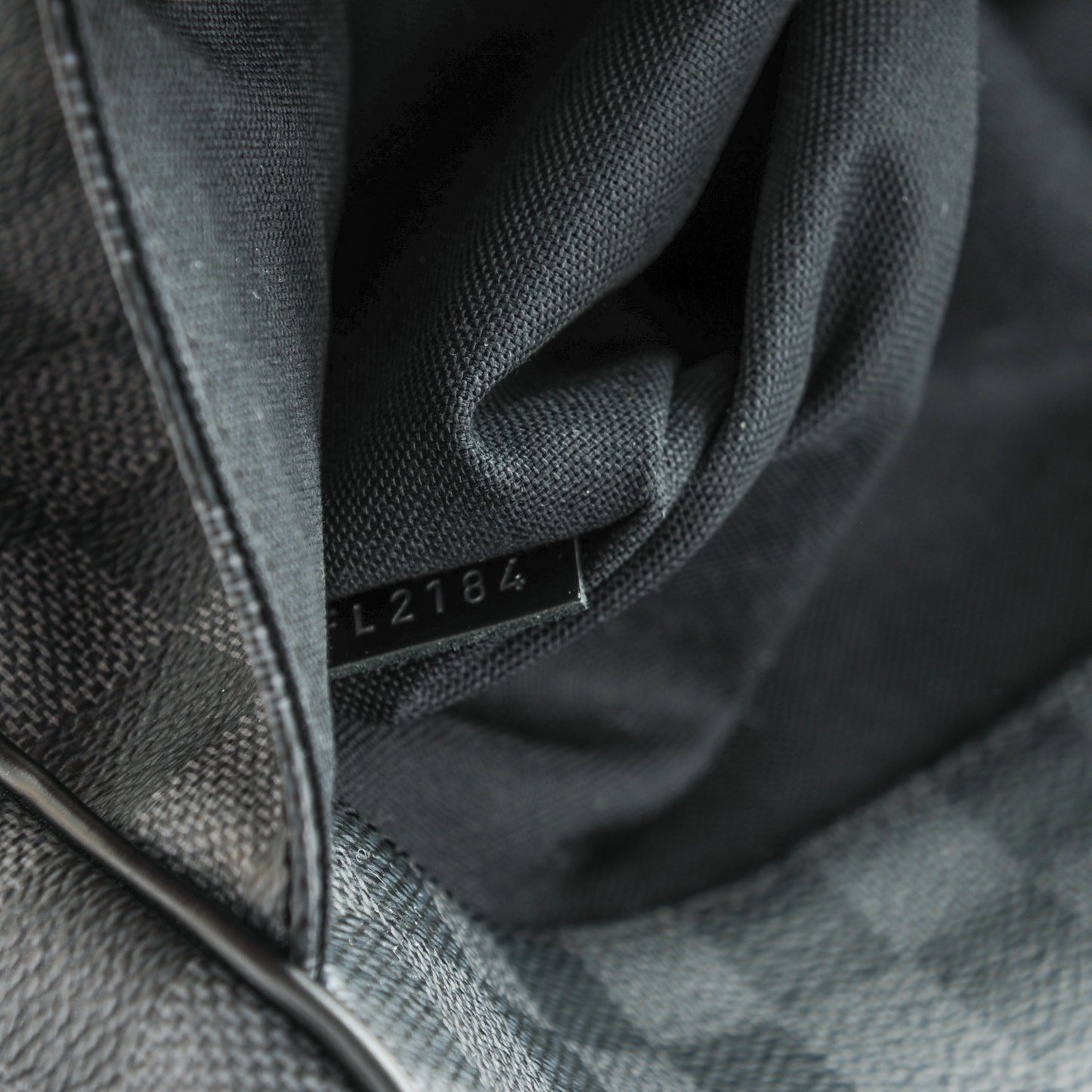 Damier Graphite District GM
