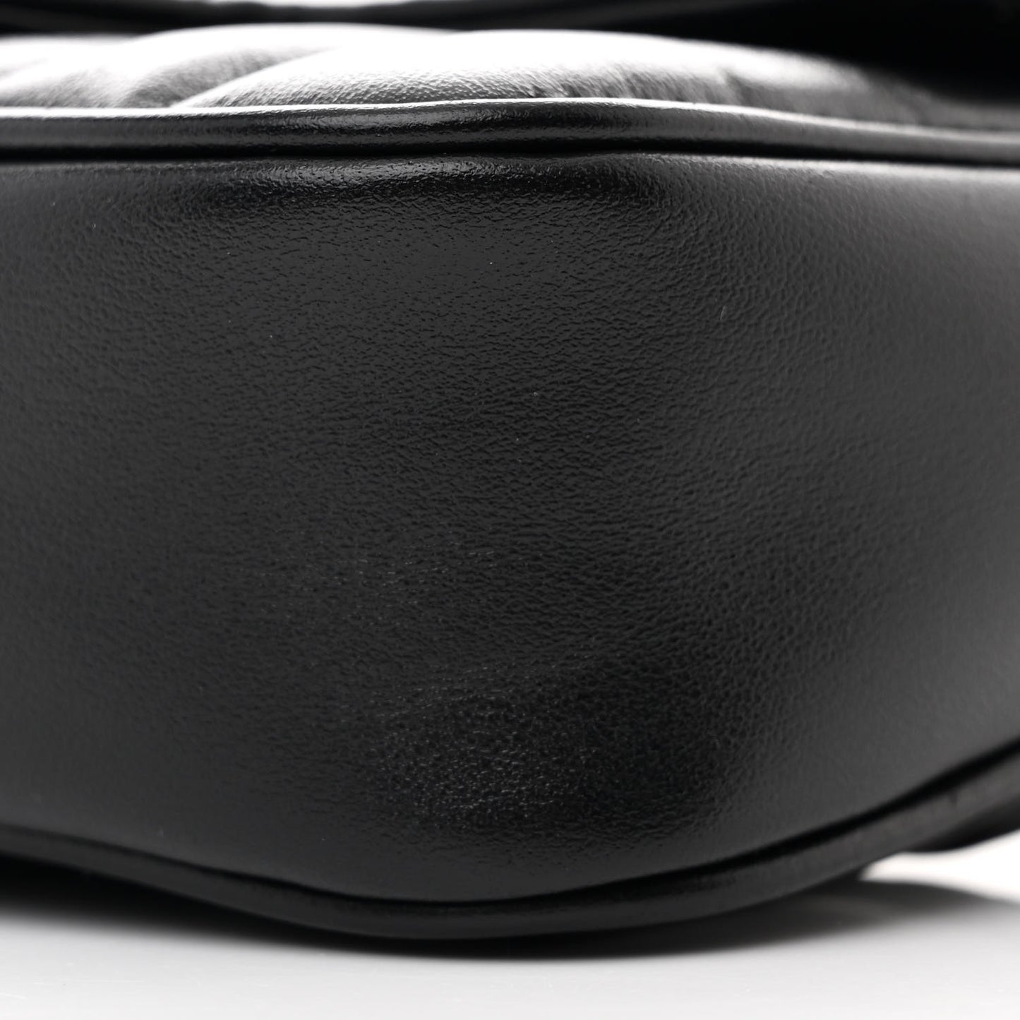 Calfskin Matelasse Aria Super Mini GG Marmont Shoulder Bag Black