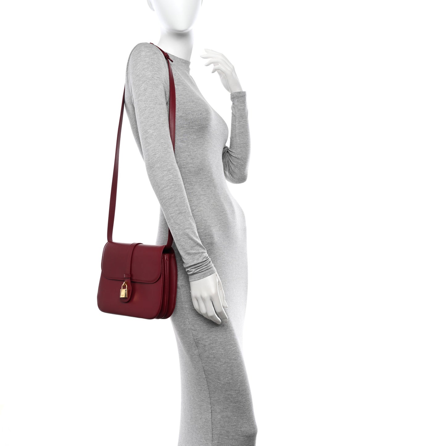 Smooth Calfskin Medium Tabou Carmin