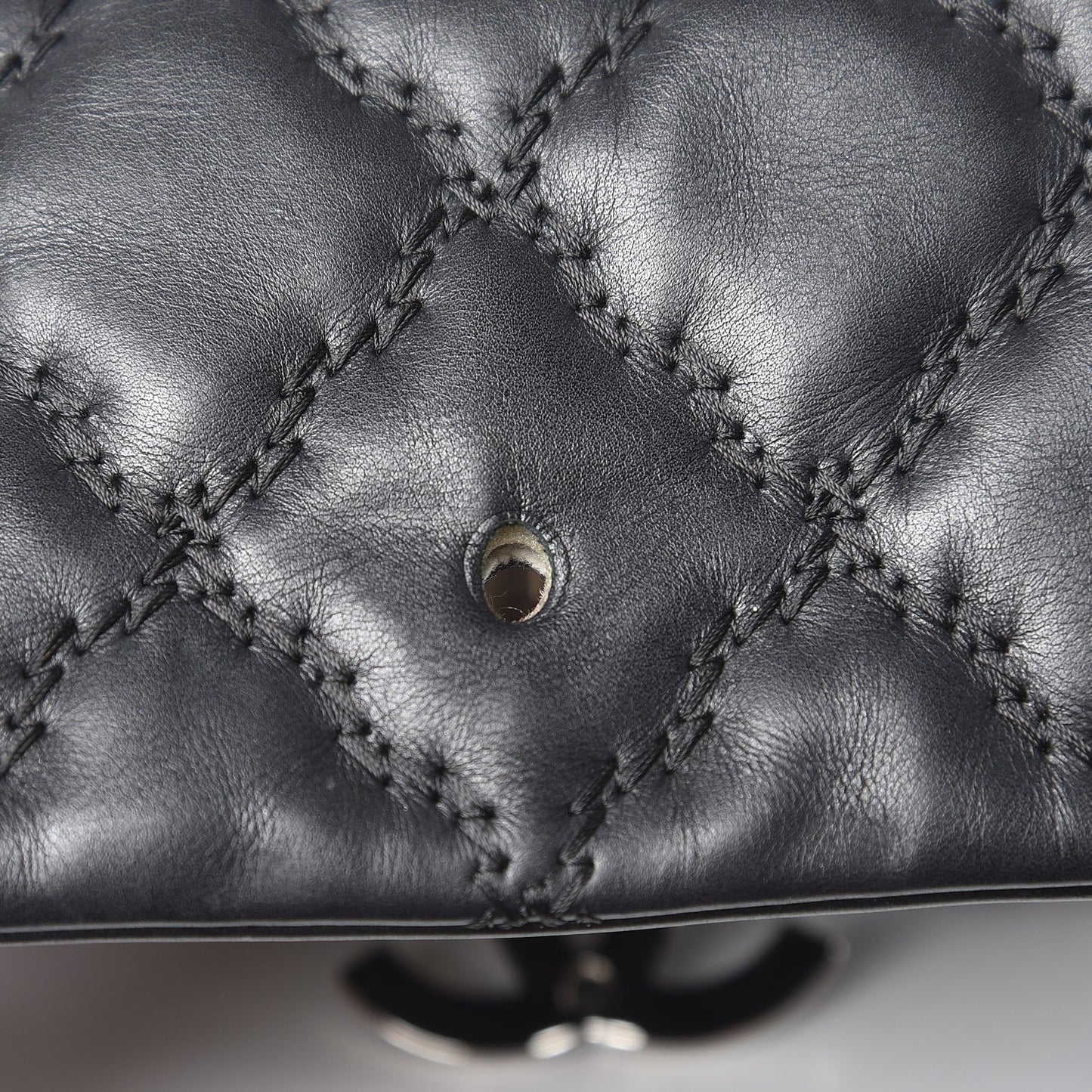 Calfskin Quilted Double Stitch Hamptons Clutch with Chain Black