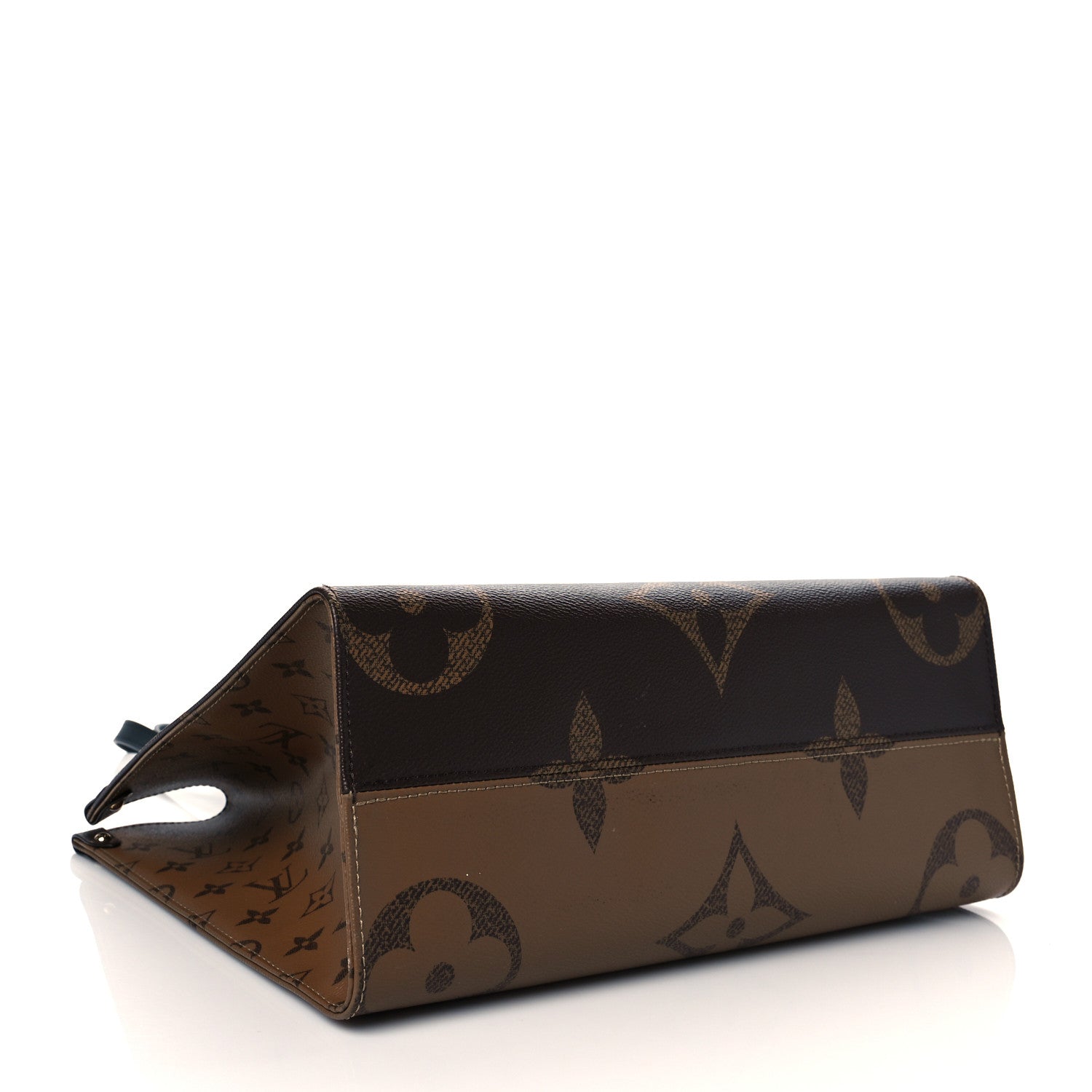 Louis Vuitton Reverse Monogram Giant Onthego MM 4 of 10
