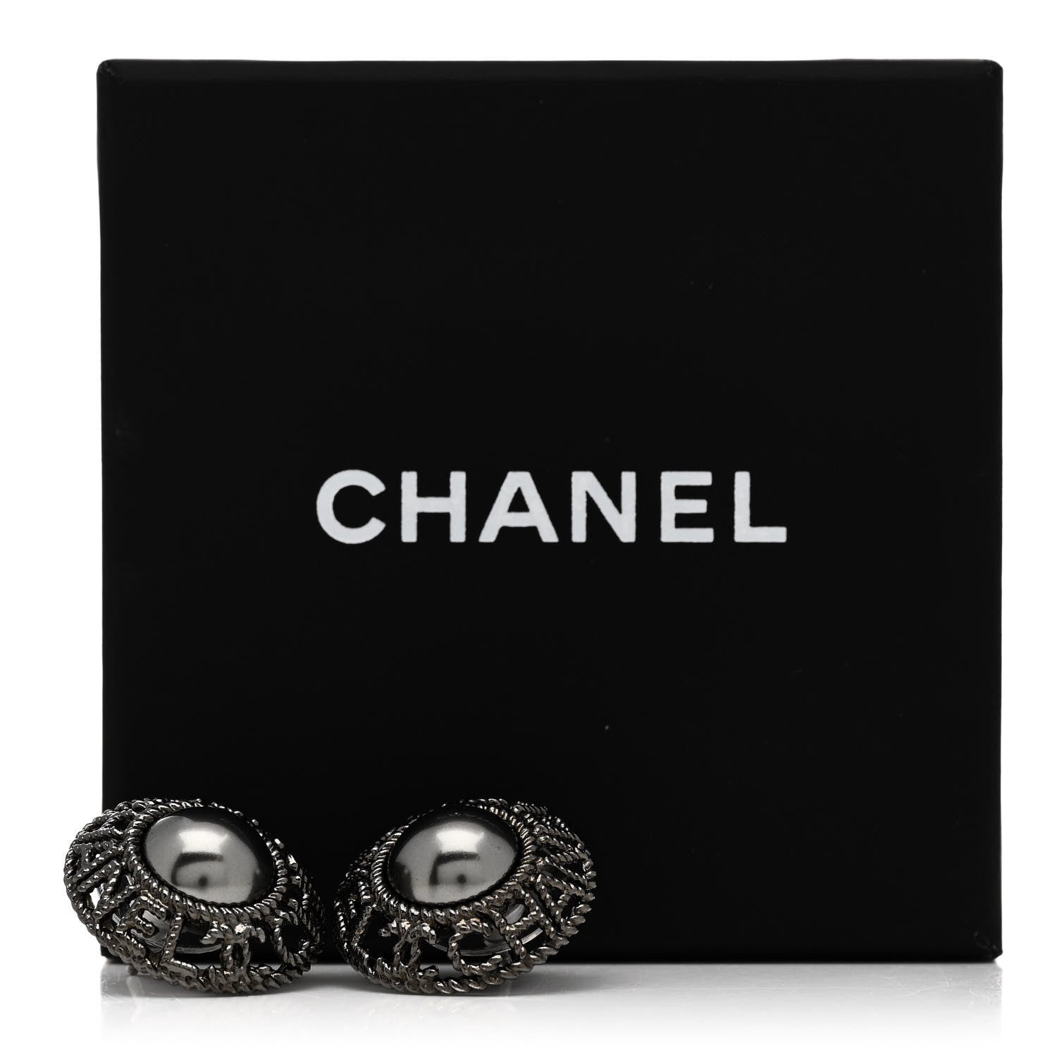 Chanel Pearl CC Round Earrings Ruthenium Dark Grey 5 of 5