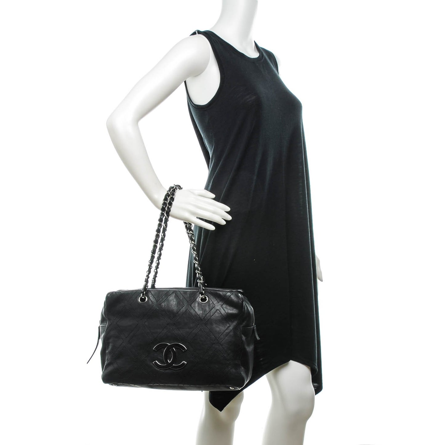 Calfskin Large Diamond Stitch Tote Black