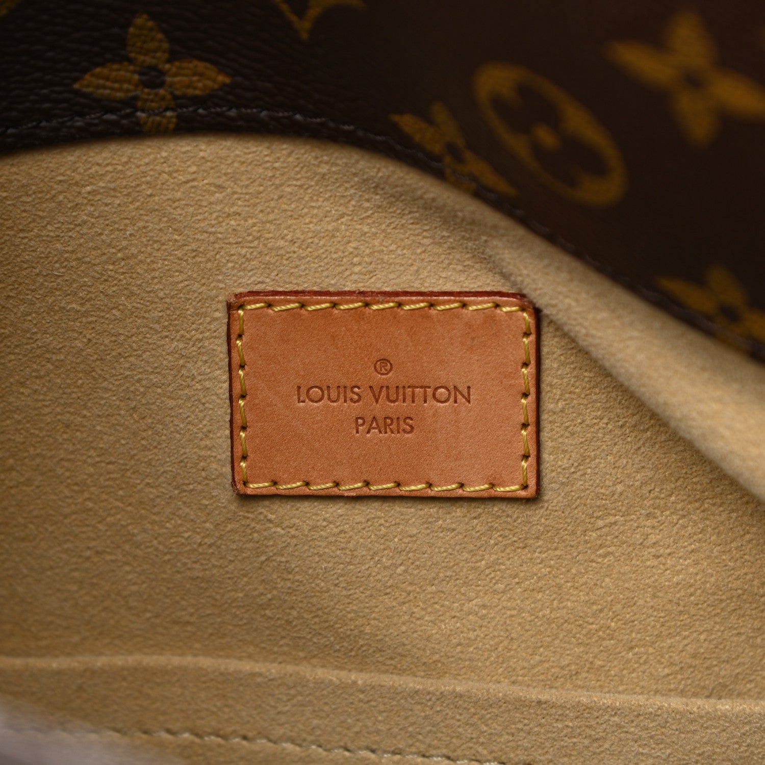 Louis Vuitton Monogram Artsy MM 6 of 13