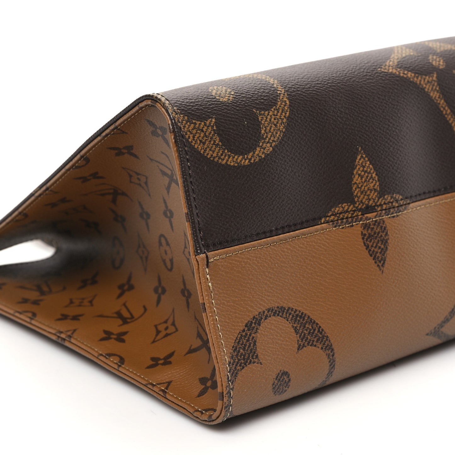 Reverse Monogram Giant Onthego MM