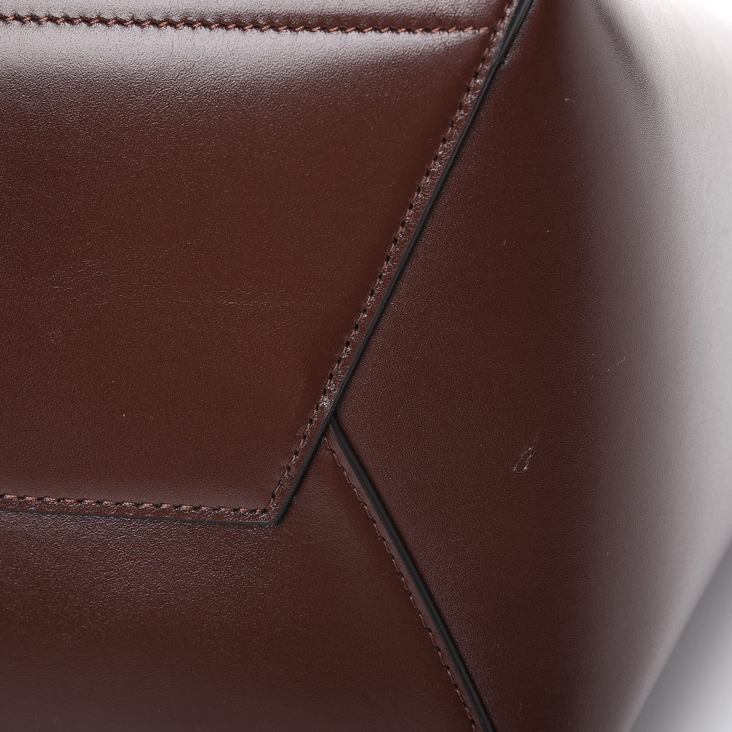 Supersoft Calfskin Sangle Bucket Bag Burgundy