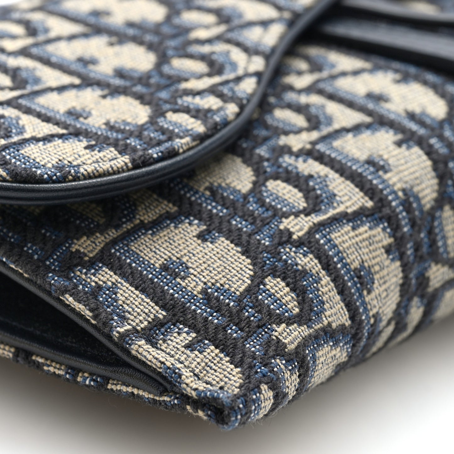 Oblique Saddle Chain Long Wallet Blue