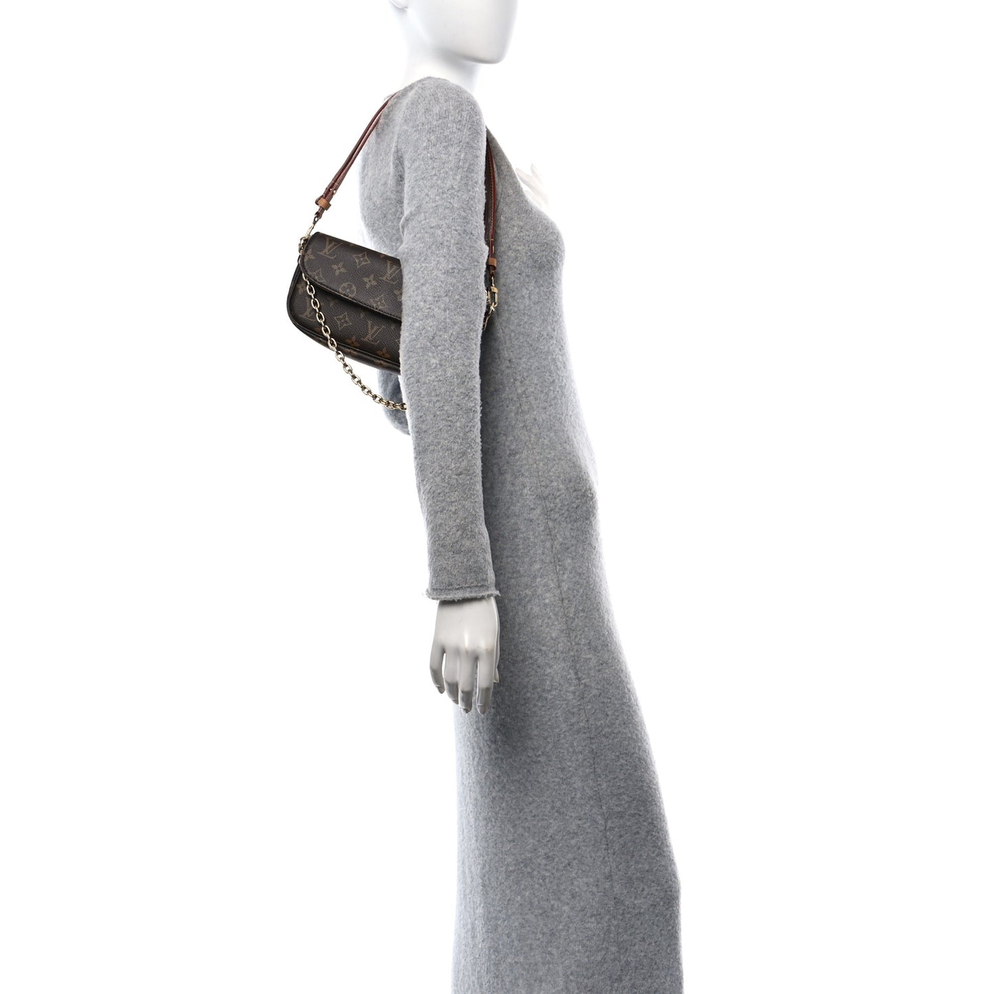 Monogram Ivy Wallet On Chain