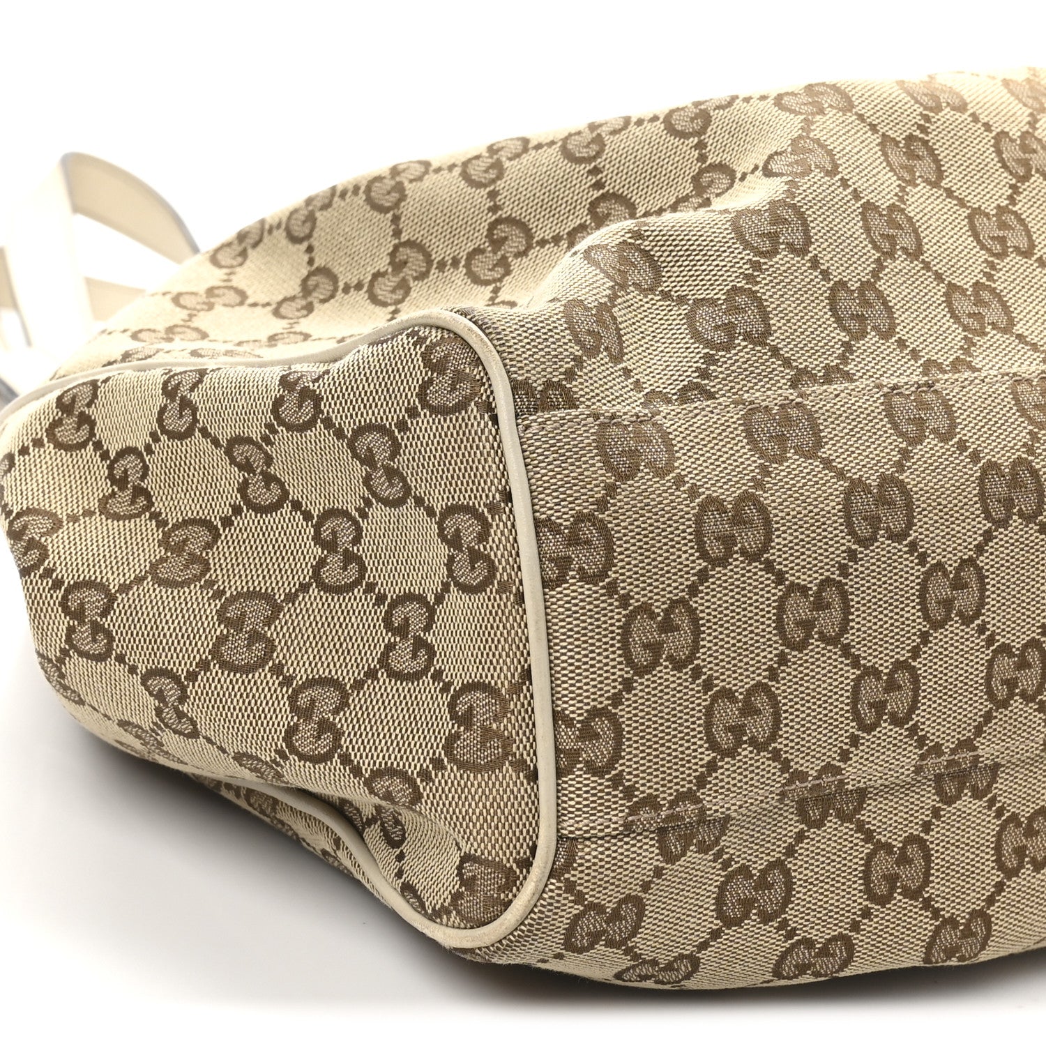 Gucci Monogram Shoulder Bag White 9 of 10