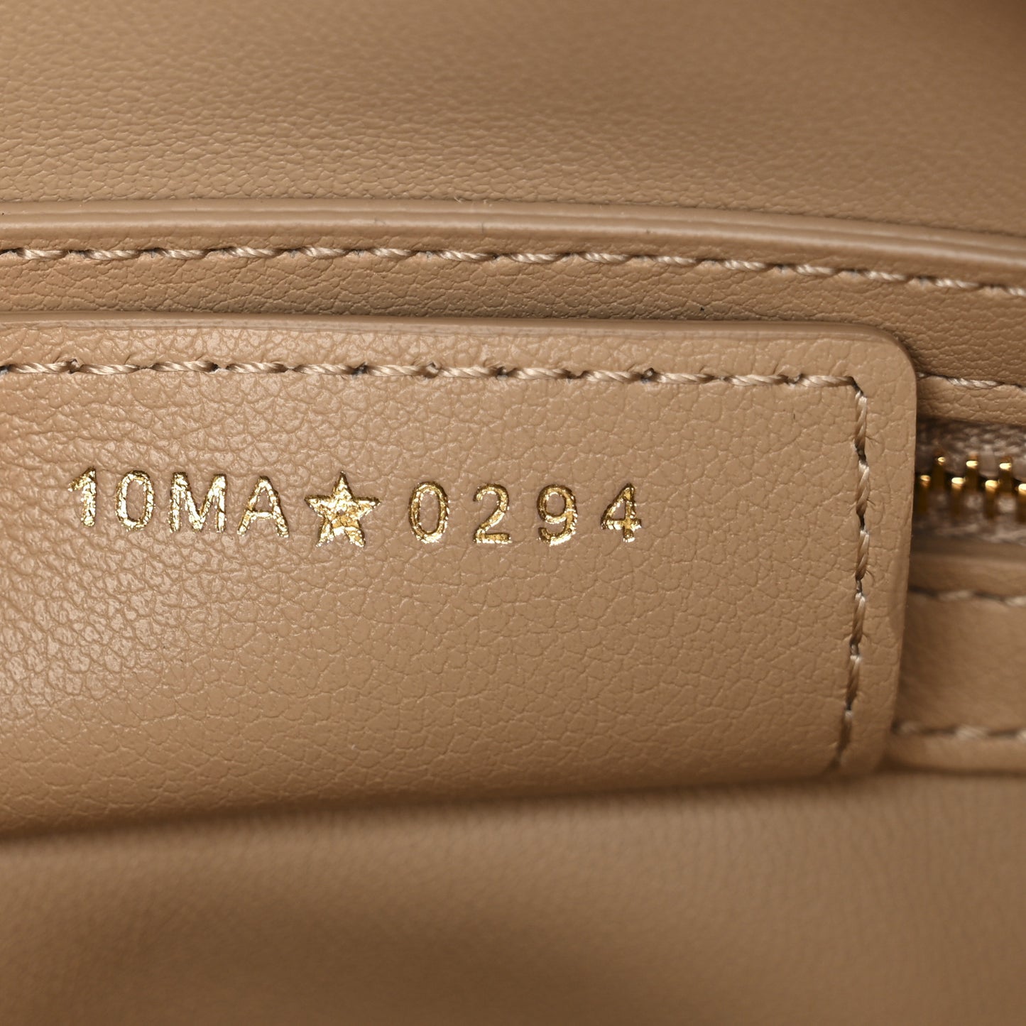 Calfskin Macrocannage Groove 20 Bag Biscuit
