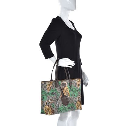 Gucci GG Supreme Monogram Bengal Medium Shopping Tote Beige Yard 2 of 8