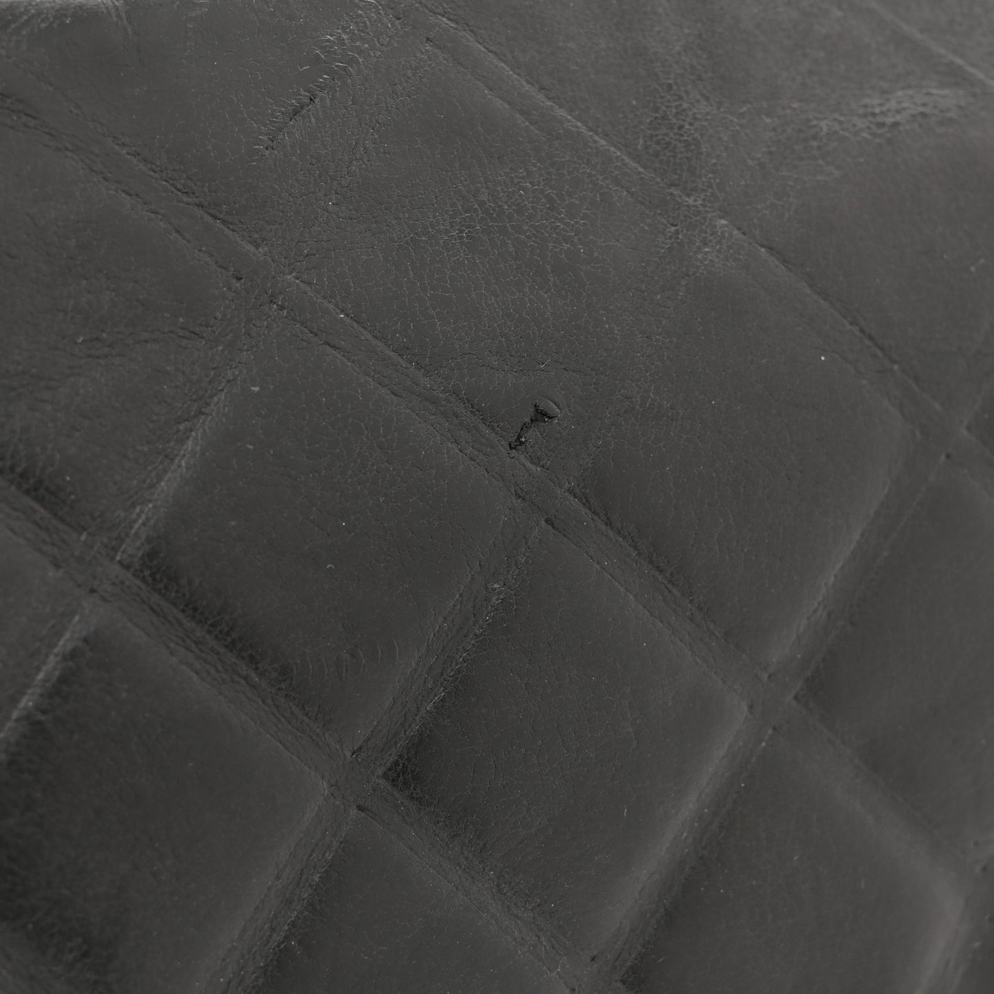Calfskin Diamond Embossed New Chic Flap Black