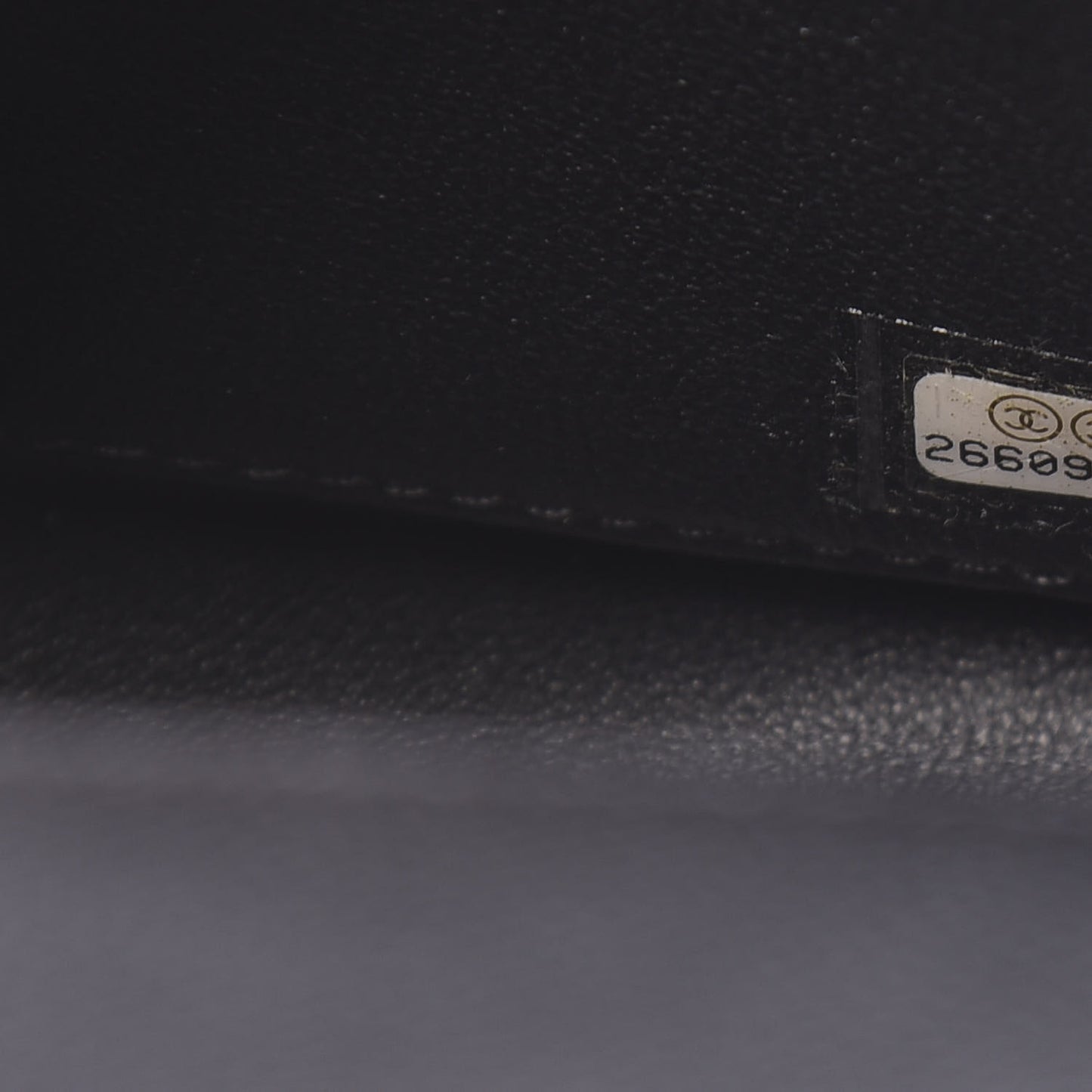 Caviar Quilted Medium Business Affinity Flap Black