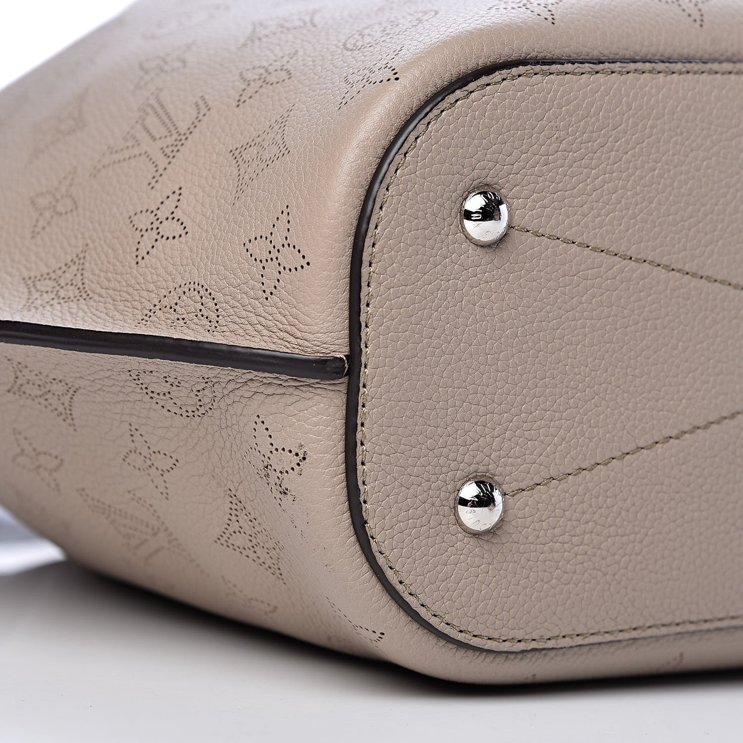 Louis Vuitton Mahina Girolata Galet 8 of 10